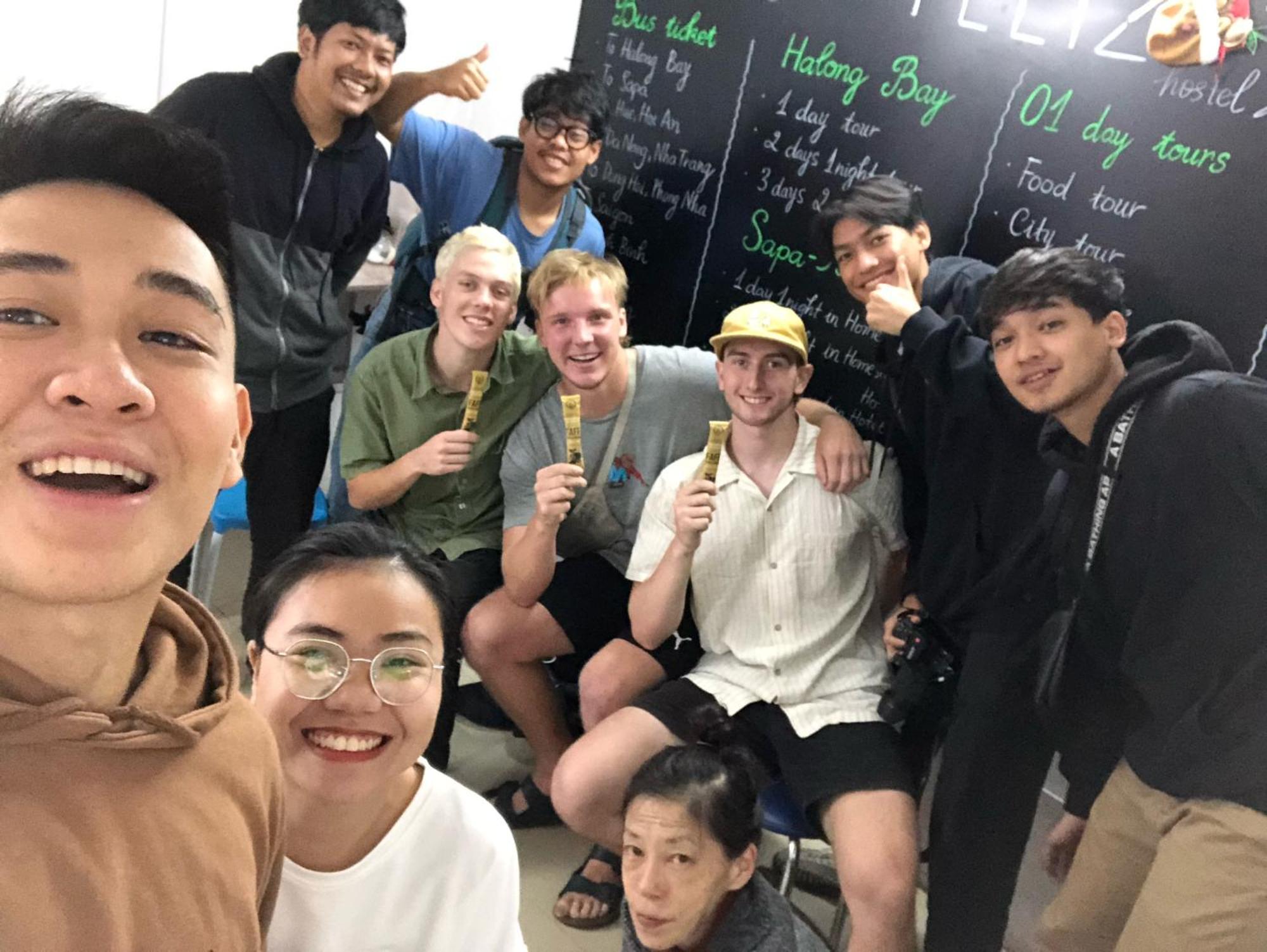 Feliz Hostel ハノイ市 エクステリア 写真